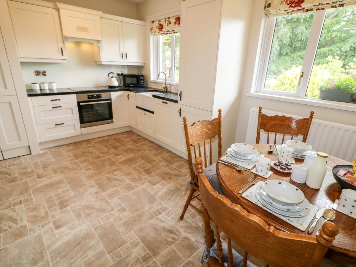 Glebe Farm Cottage 纽里 外观 照片